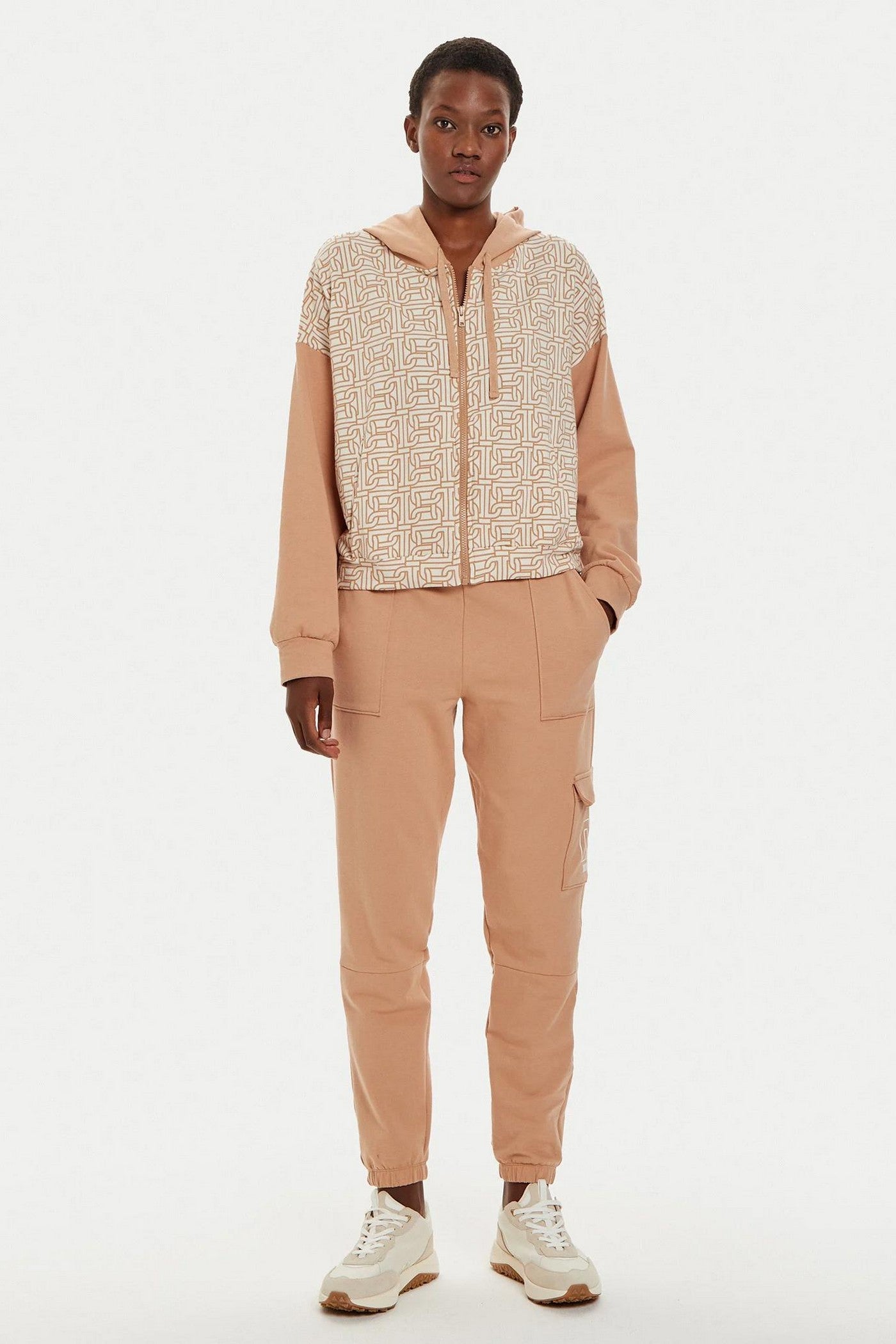 Трикотажный костюм YI70018 230 natural