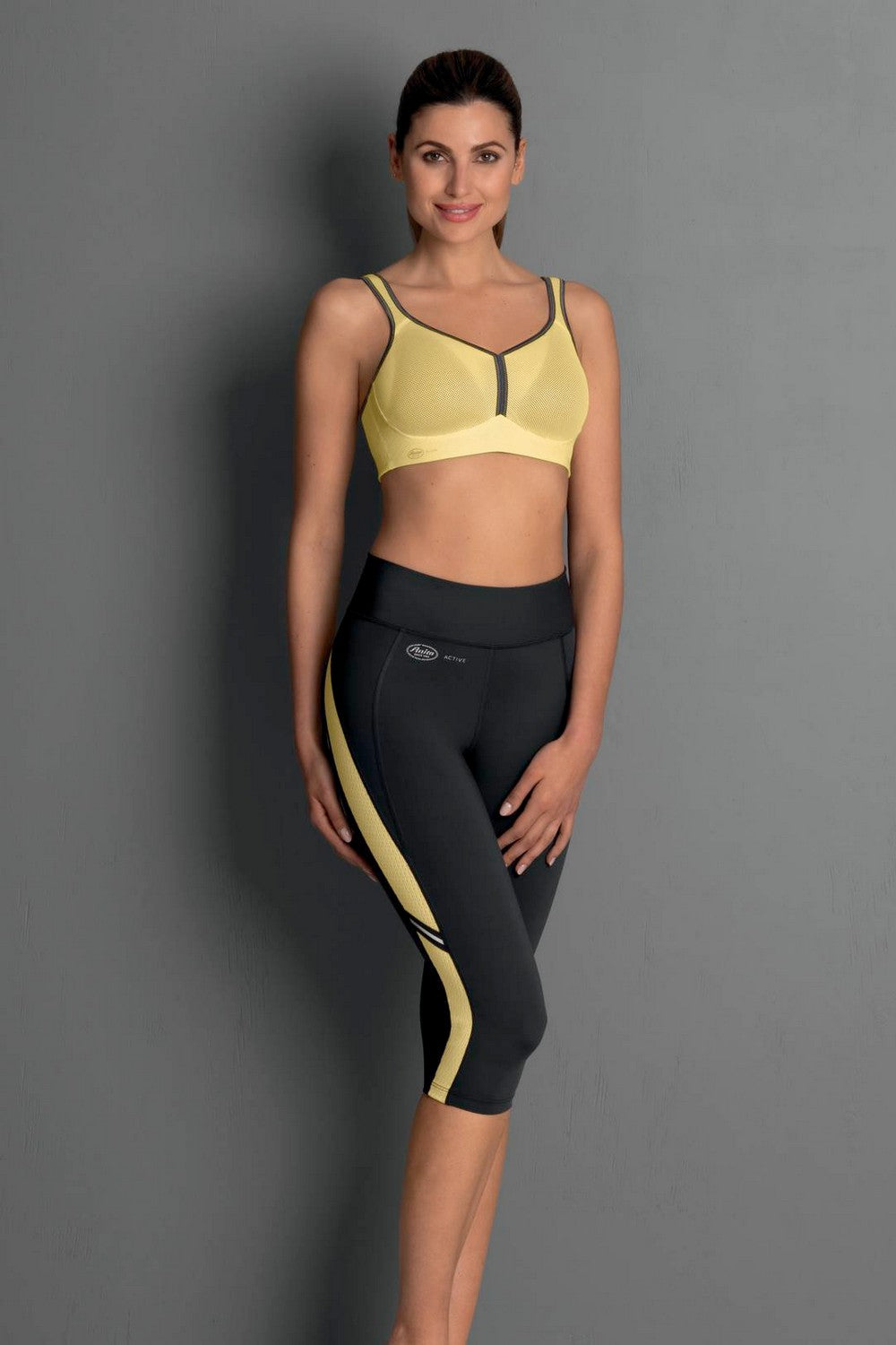 Спортивные укороченные леггинсы 1685