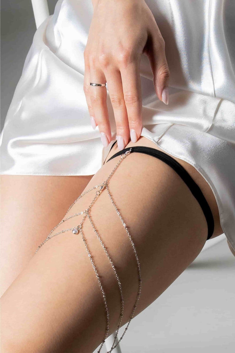 Гартер с жемчужинами на ногу L105 Garter Belt silver