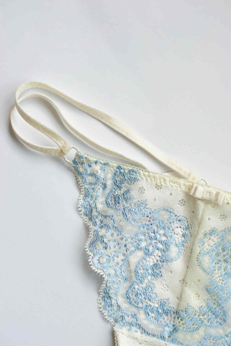 Кружевные трусики стринг String Lace L901 champagne/blue