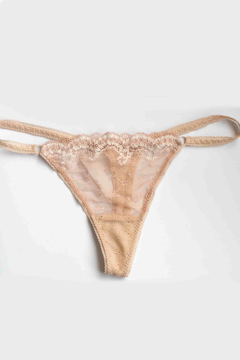 Кружевные трусики стринг String Lace L904 beige