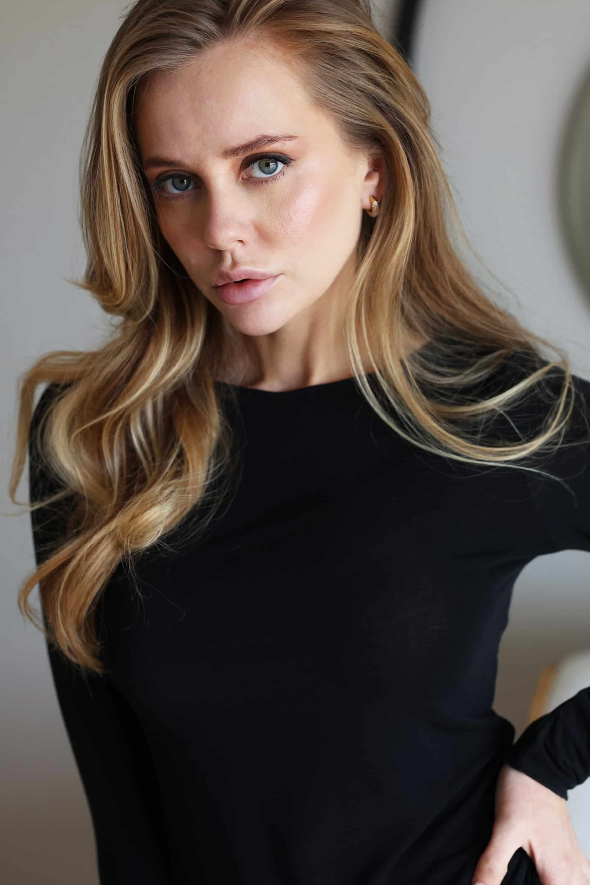 Лонгслив из модала 3688 Sense black