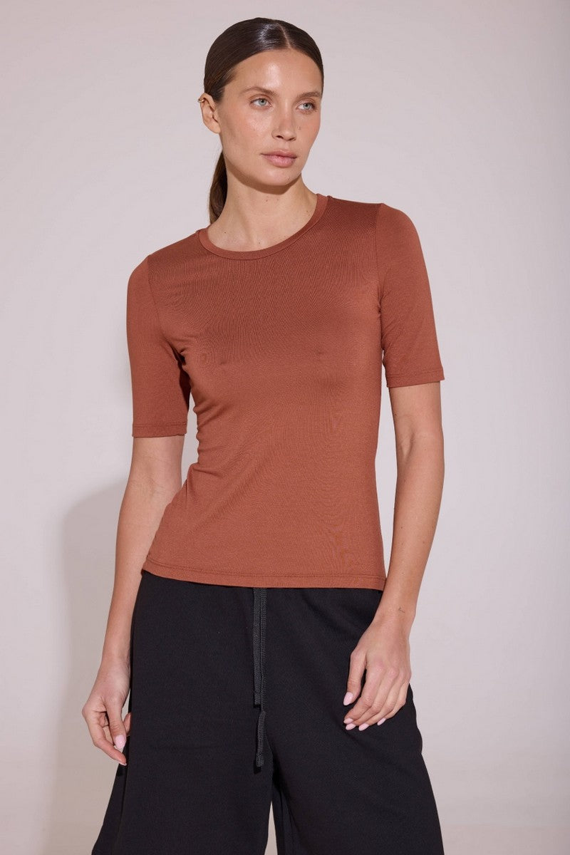 Футболка из вискозы L034 Sidney caramel