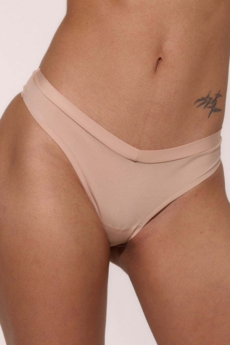 Бесшовные трусики стринг L5154S-M beige