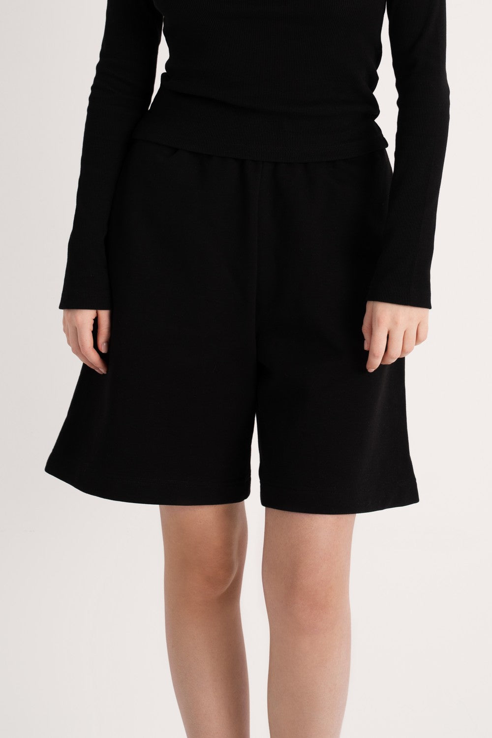 Удлиненные хлопковые шорты LC030sh Hoster black