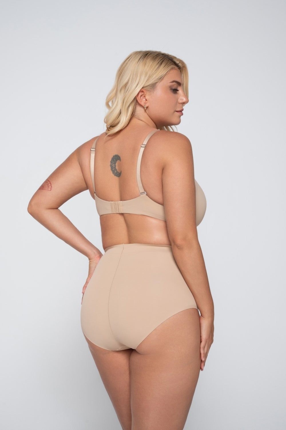 Високі трусики сліп Sculpt 25129 beige Luna Splendida спина