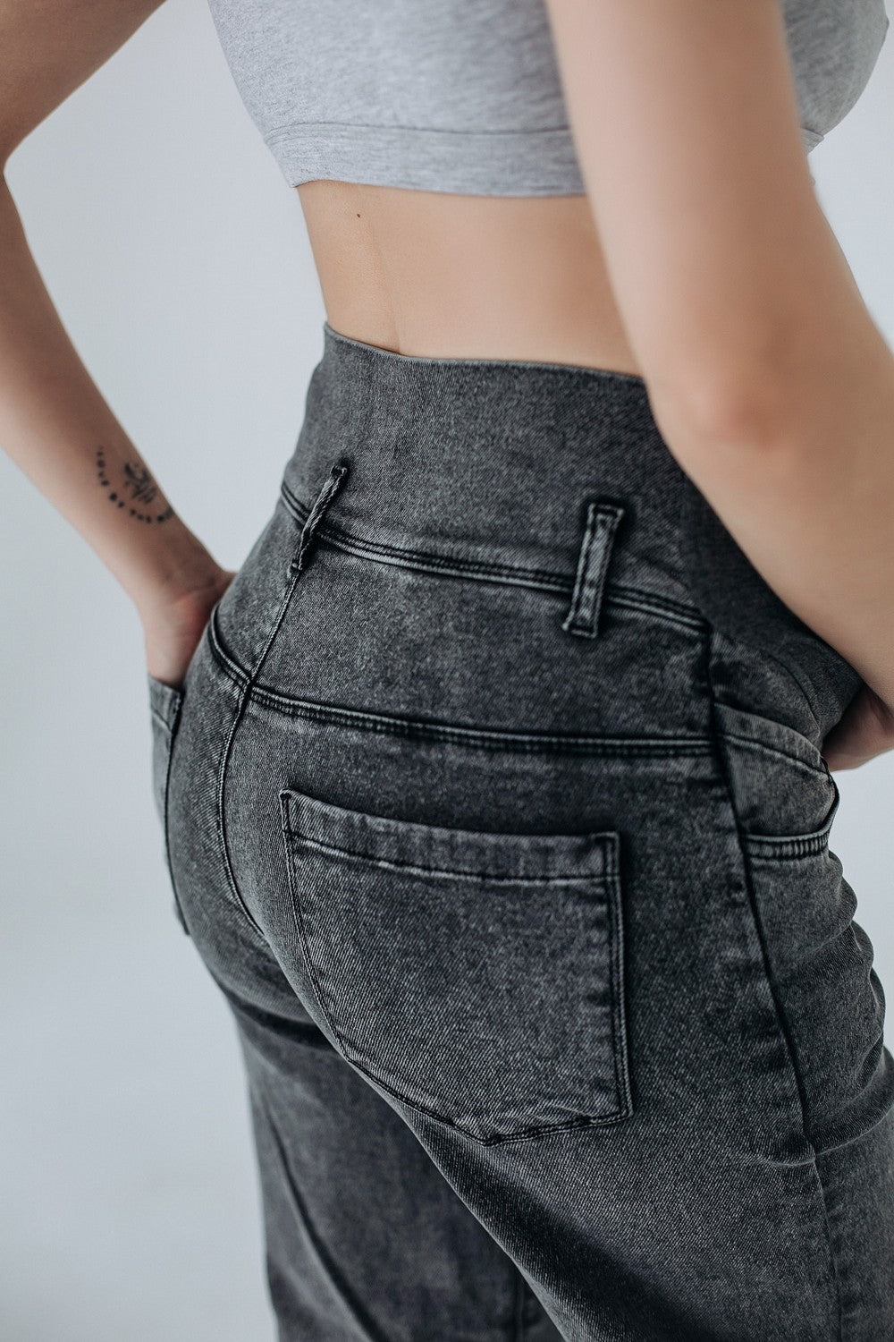 Прямые джинсы для беременных 38000 gray