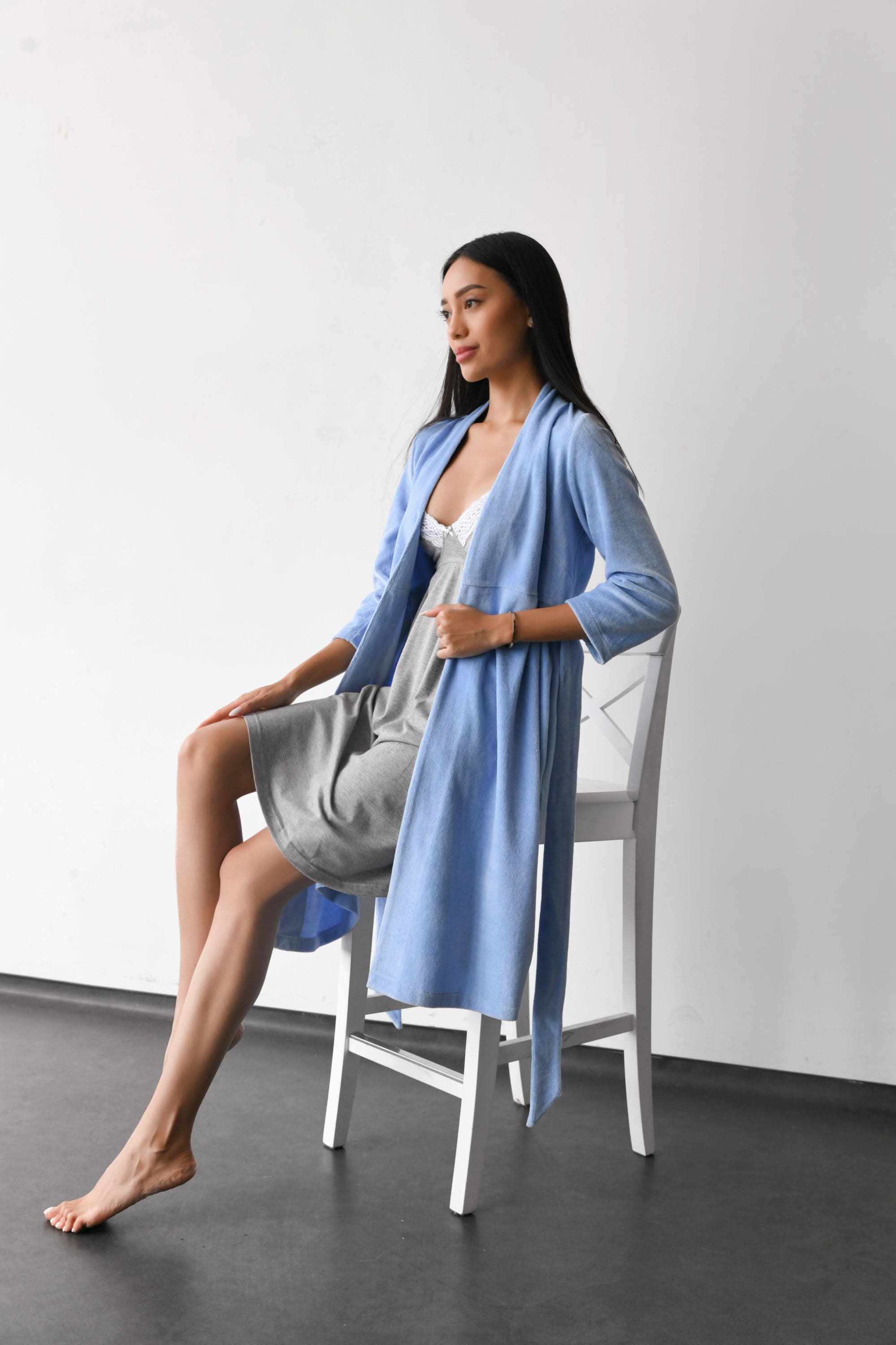 Велюровый халат для беременных и кормящих мам 25400 blue