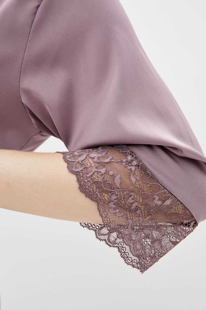 Длинный халат с кружевом Х1080 pale purple
