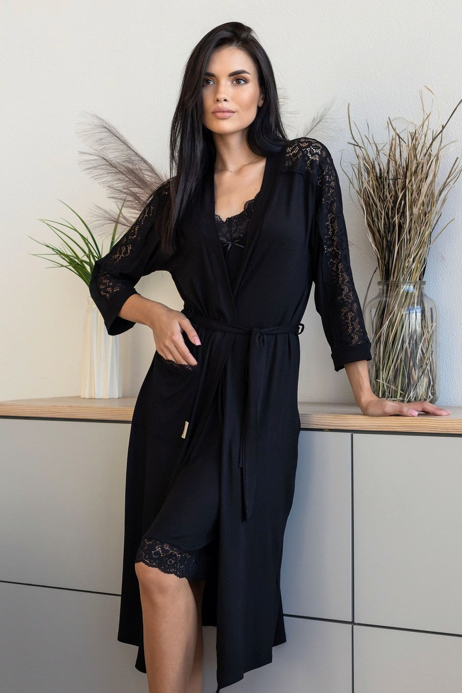 Халат из вискозы с кружевом Хч1212 black