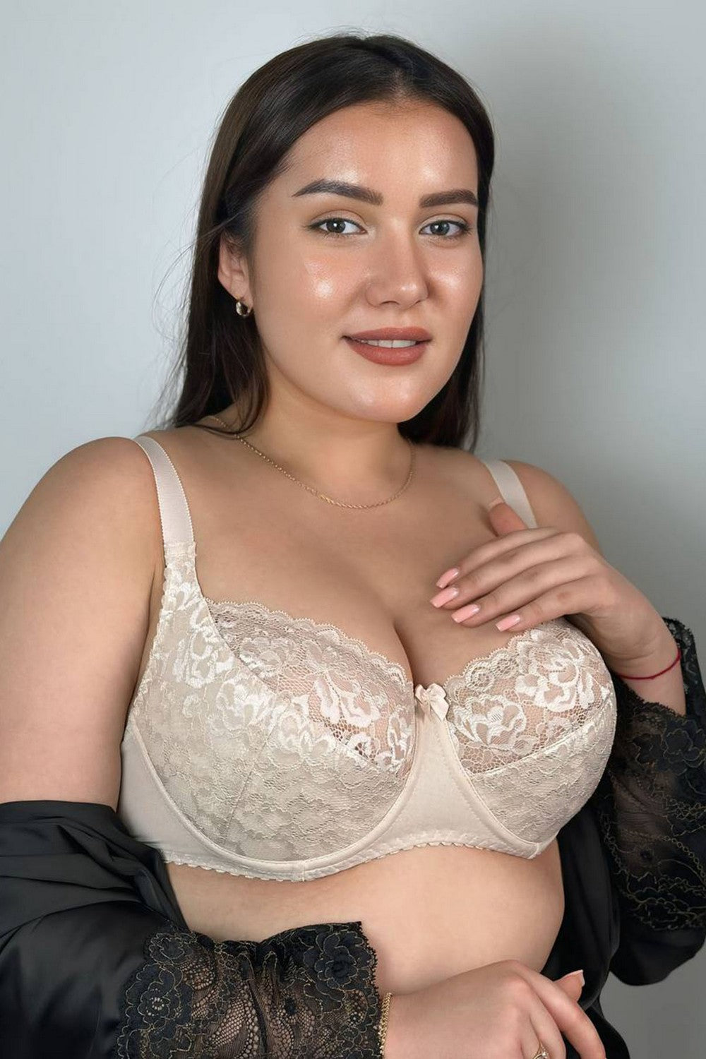 Полудублированный бюстгальтер с кружевом 309000 Classic silver peony