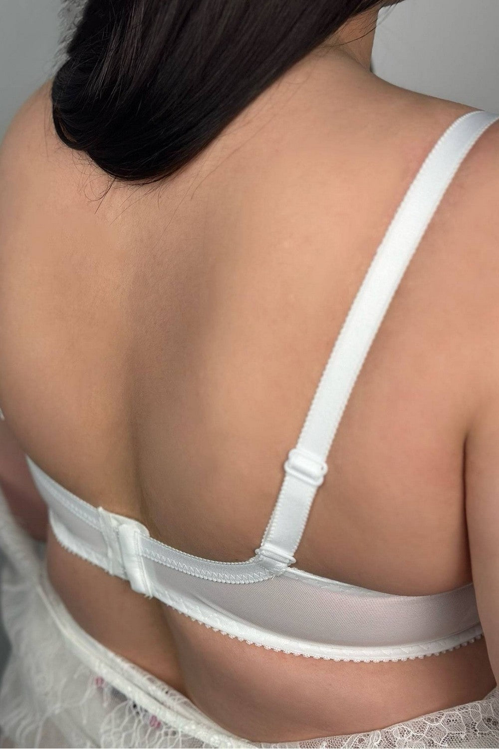 Полудублированный бюстгальтер с кружевом 309000 Classic white