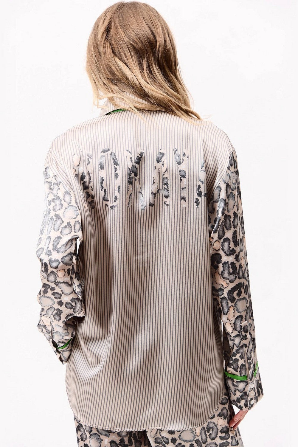 Пижамная блуза на пуговицах 251201-04 Animal Print snow leopard