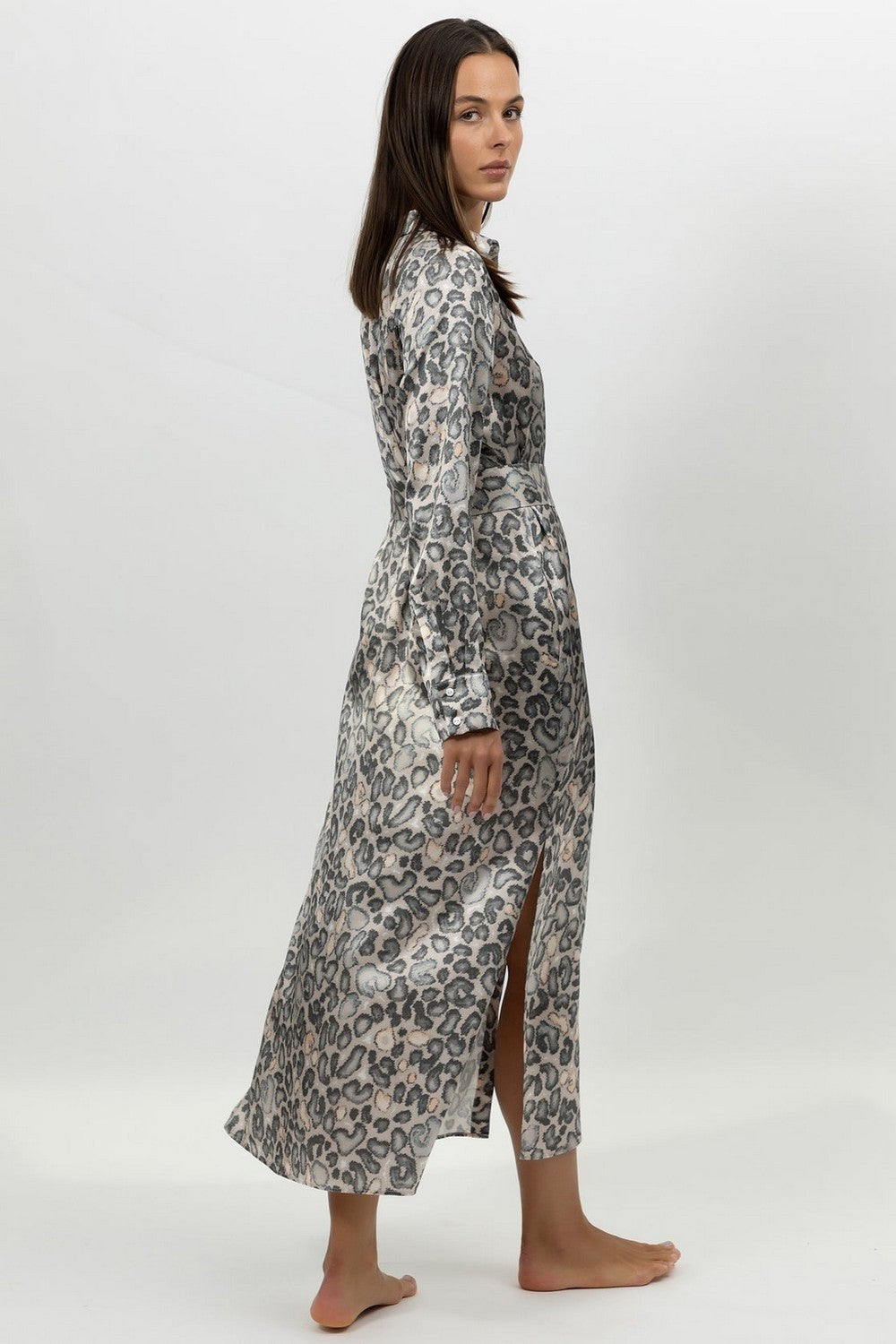 Домашня сукня на ґудзиках 251201-15 Animal Print snow leopard