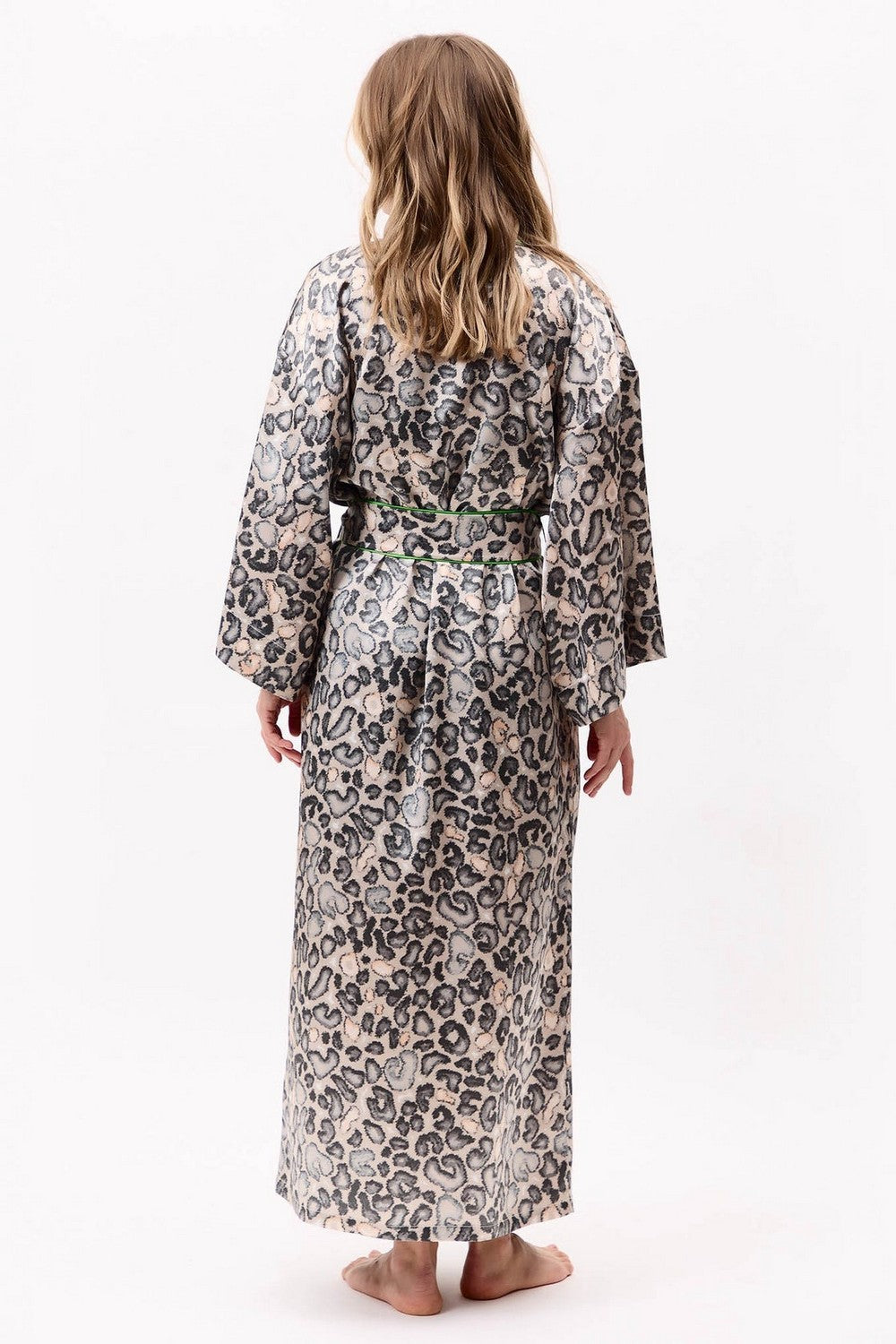 Шелковый халат с принтом 251201-21 Animal Print snow leopard