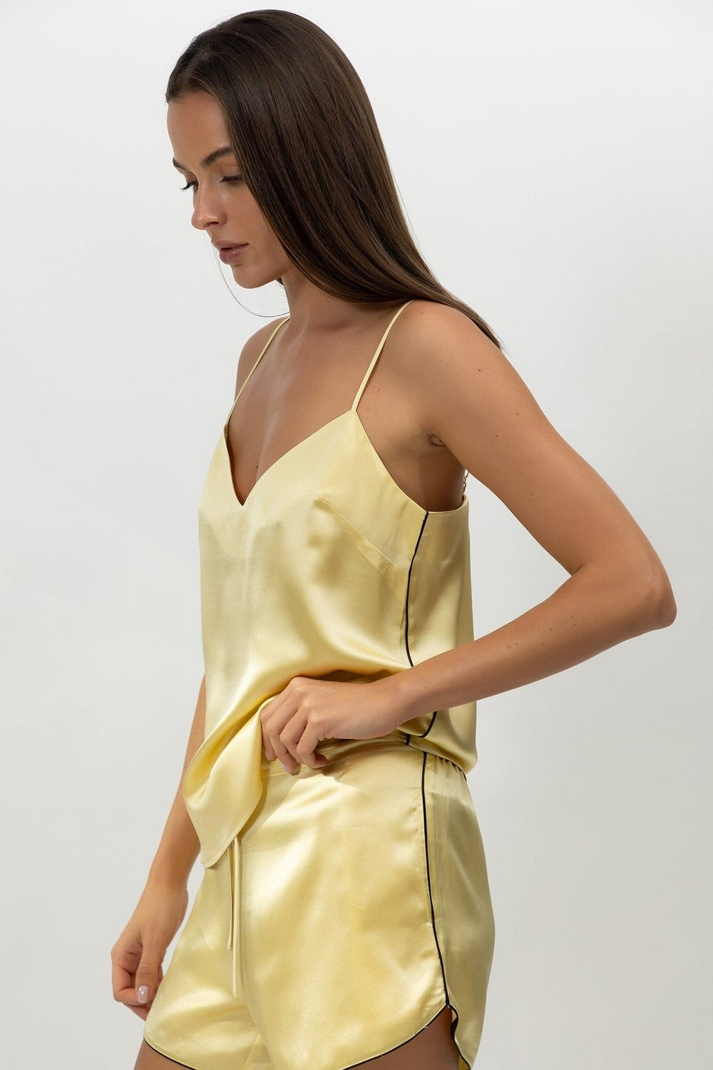 Майка на тонких бретелях 251203-01 Lady panna cotta