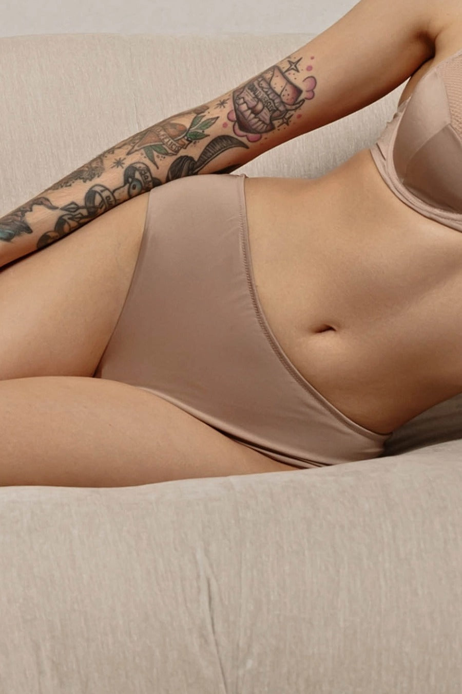 Трусики бразилиана из микрофибры 810-24 cappuccino