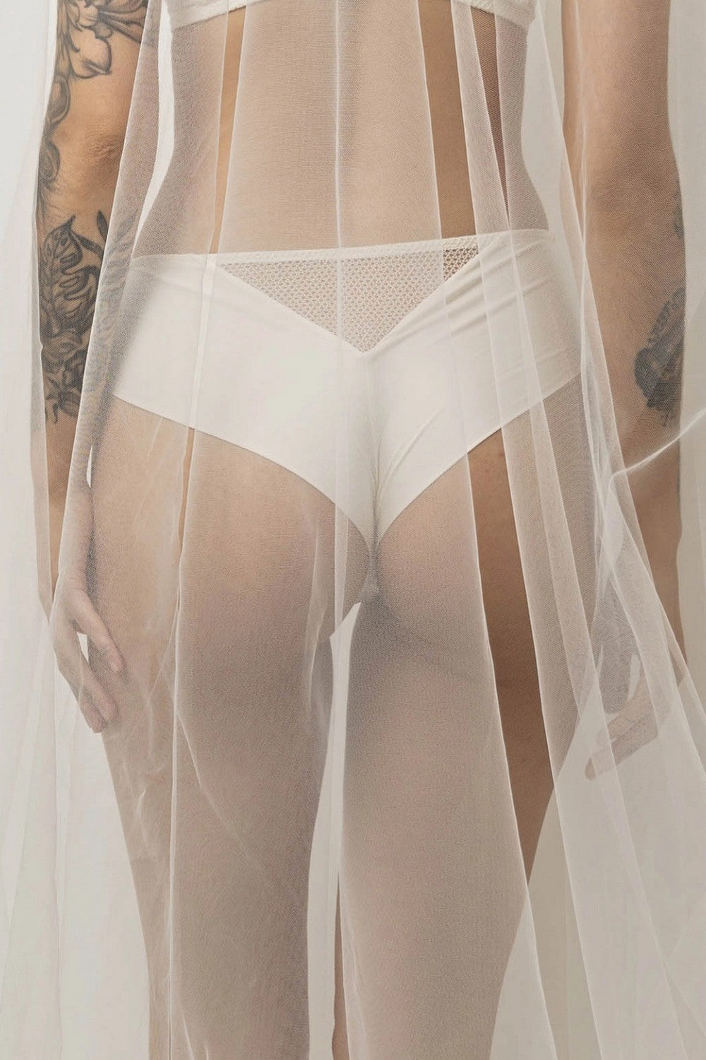 Трусики бразилиана из микрофибры 810-24 champagne