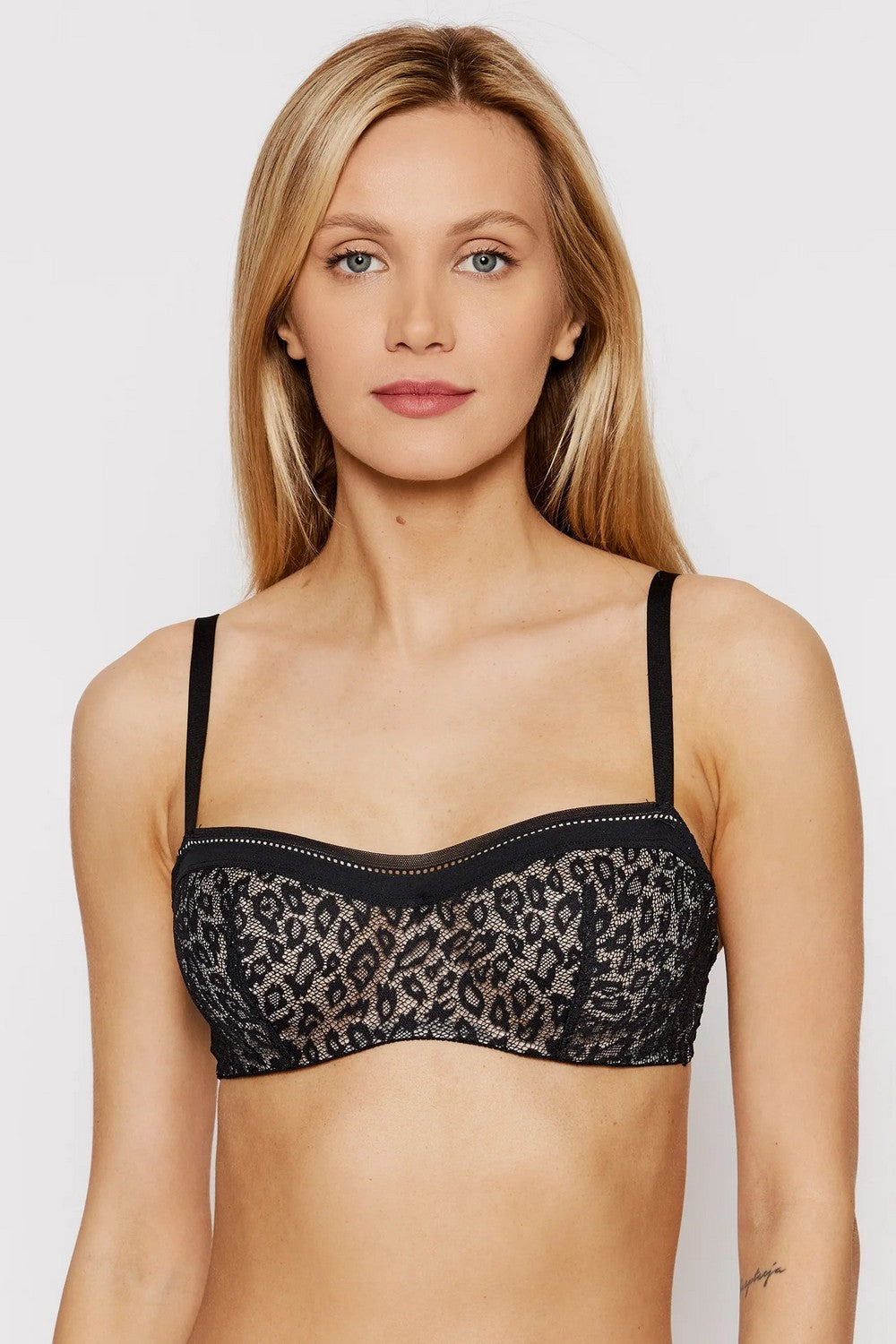 Бюстгальтер балконет из кружева 49F1 Nicole black leo
