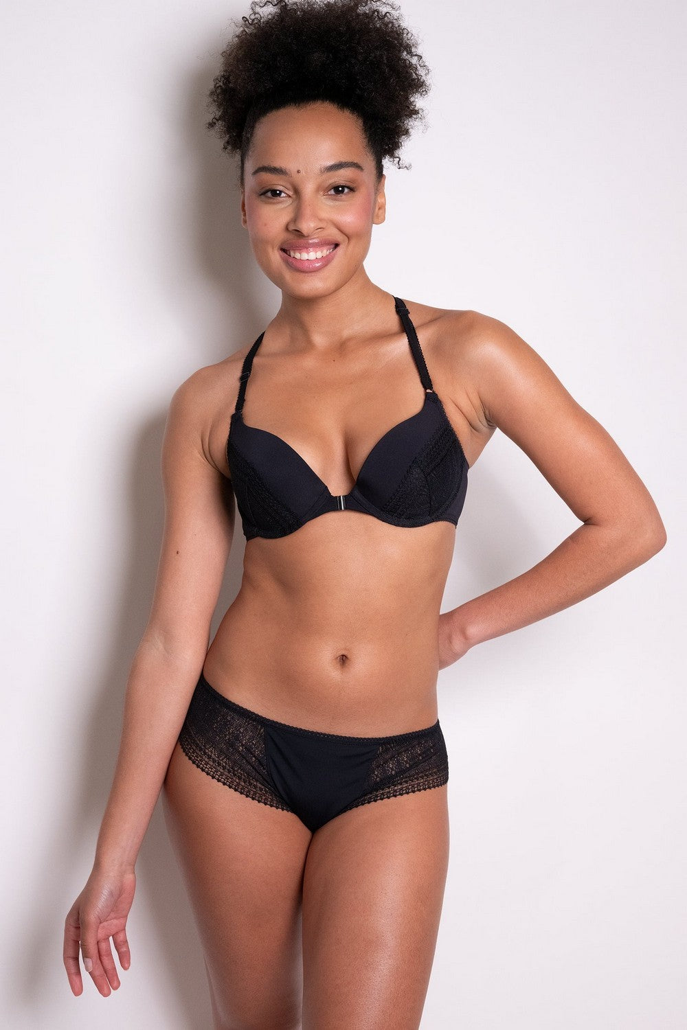 Бюстгальтер с застежкой спереди T319 Leila black