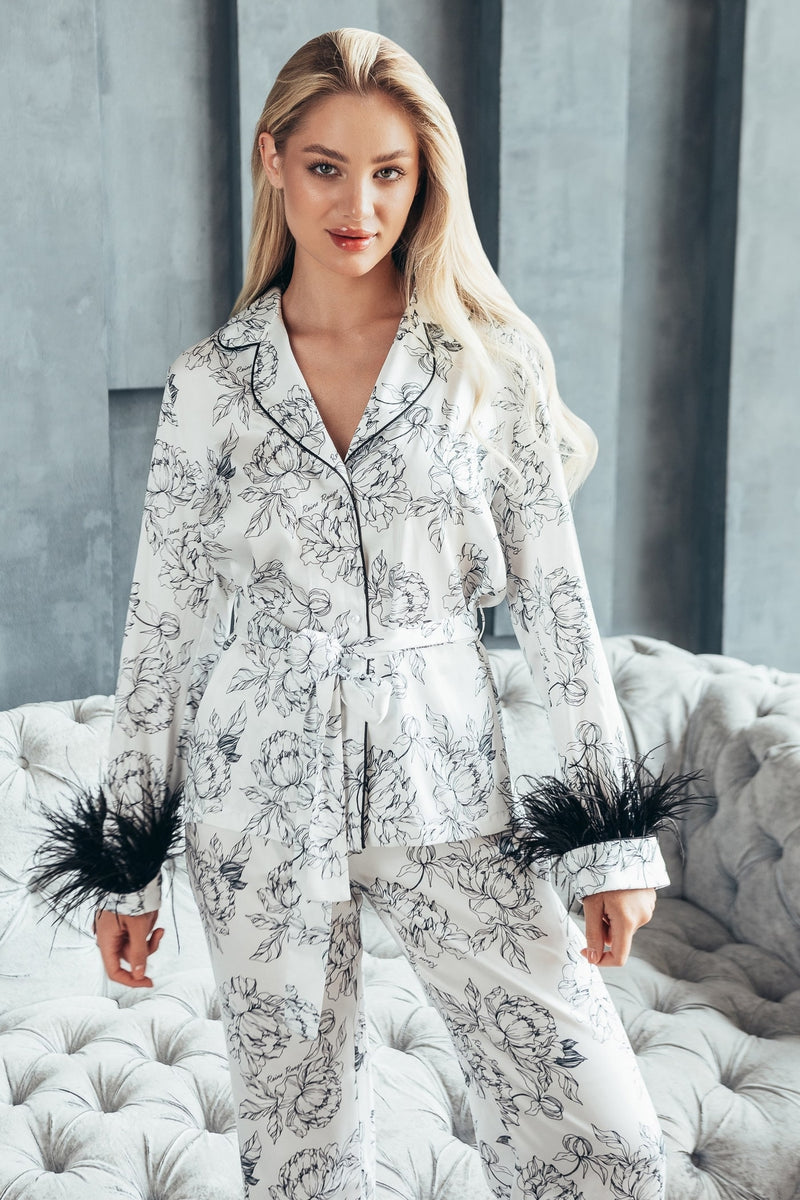 Шелковая пижама с перьями Eliza P23009 white/black