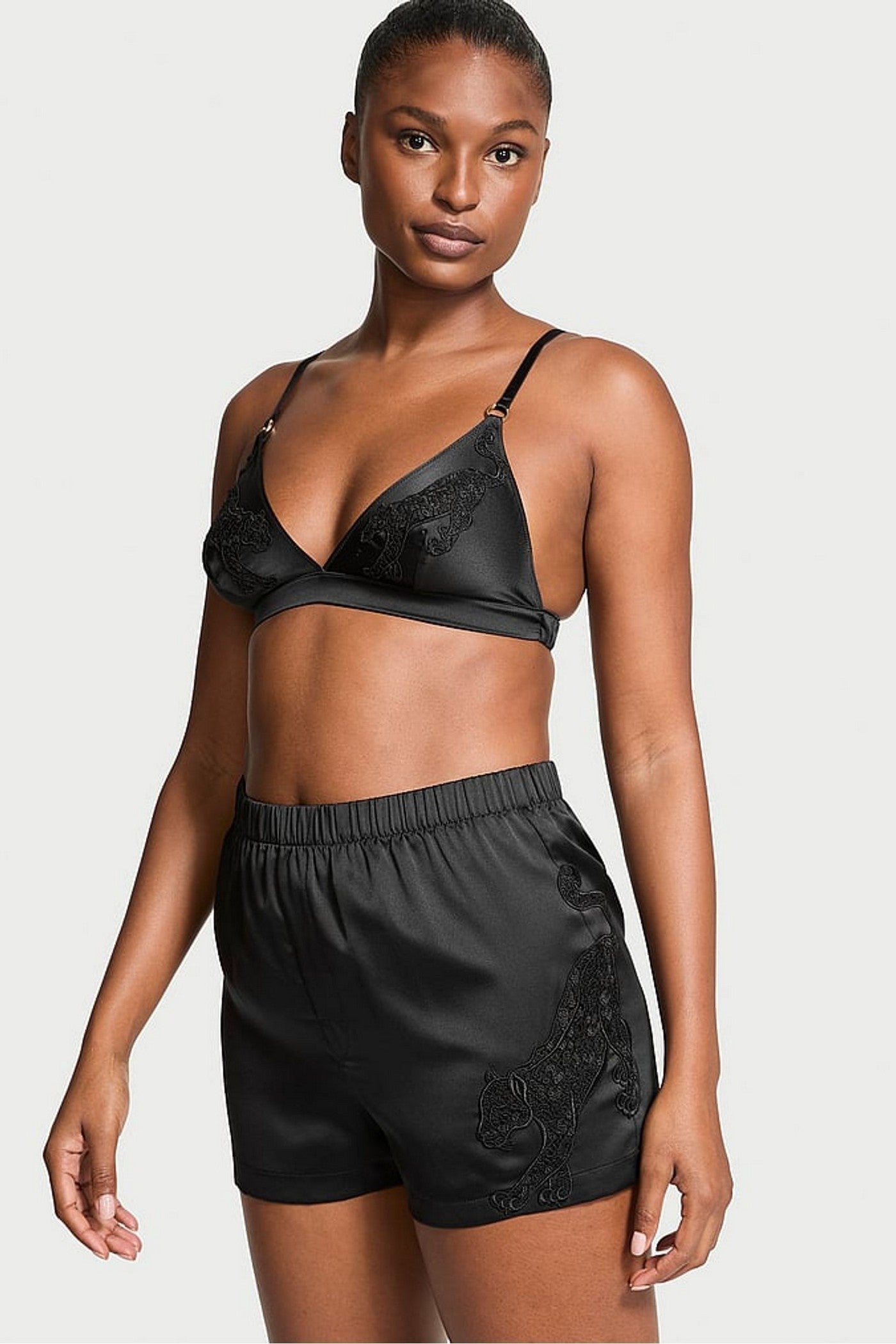 Домашний комплект с вышивкой 348574085 black