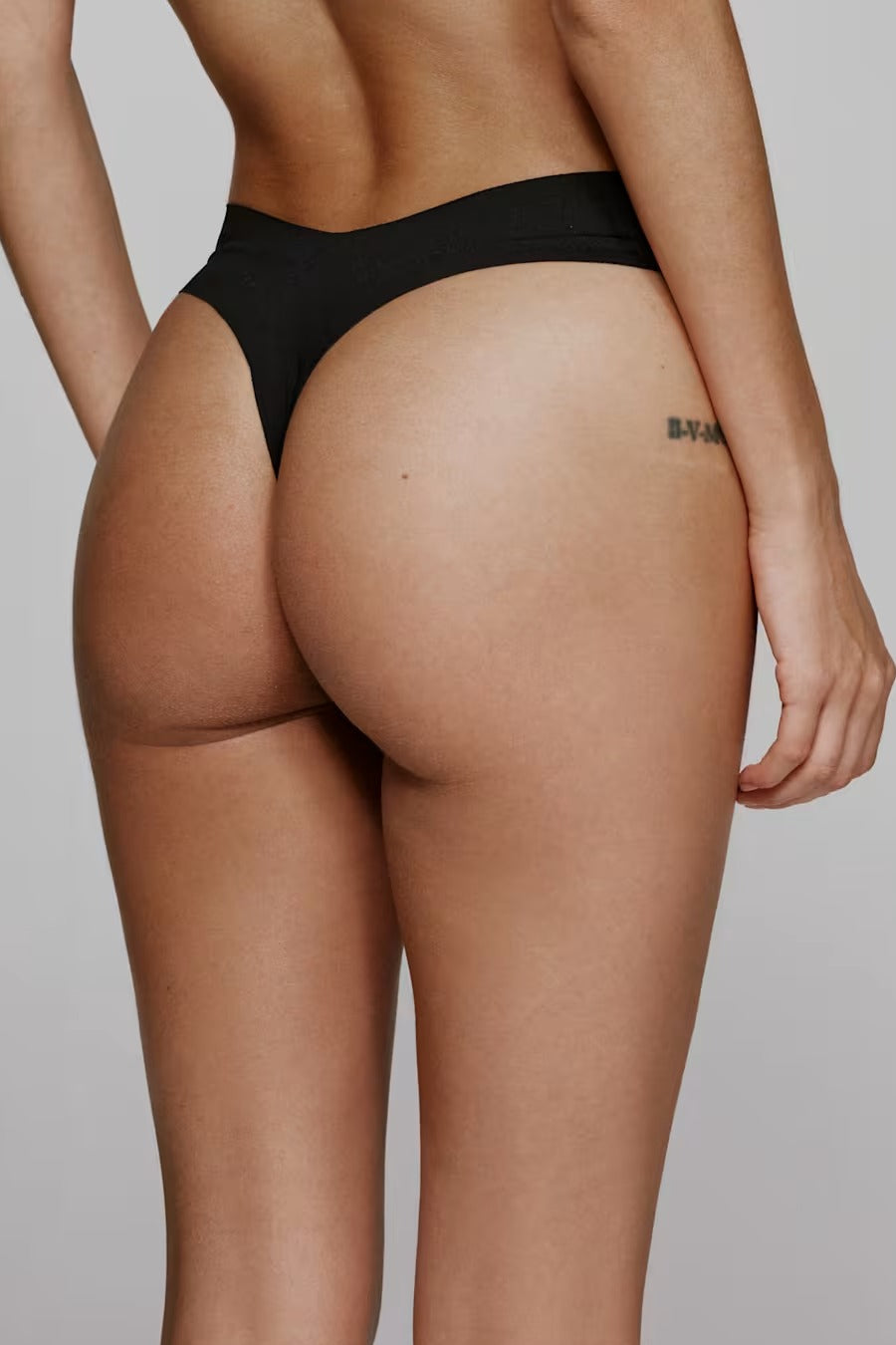 Бесшовные трусики стринги 3500360 Avit black