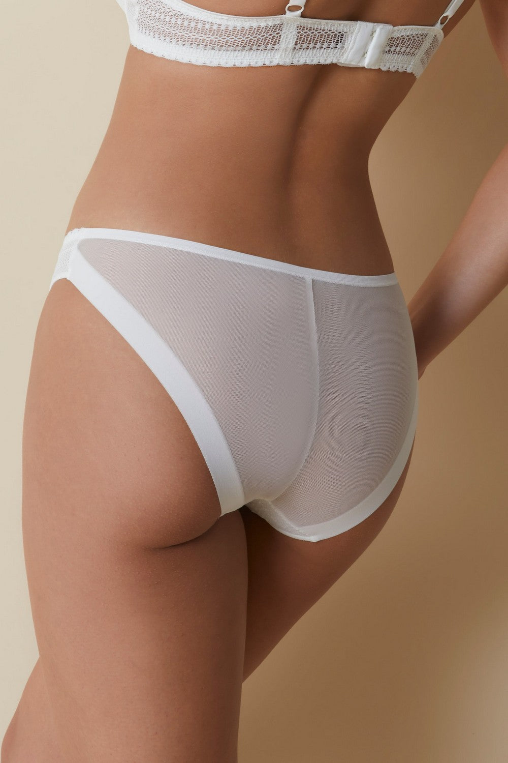 Трусики сліп із мікросіткою Vivian 3112/LMB milk Selene спина