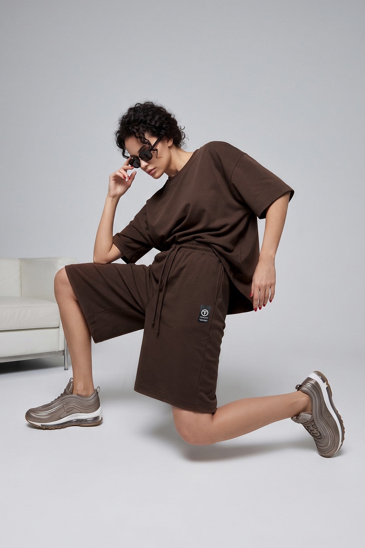 Подовжені шорти бермуди H25-LD97 brown Totalfit