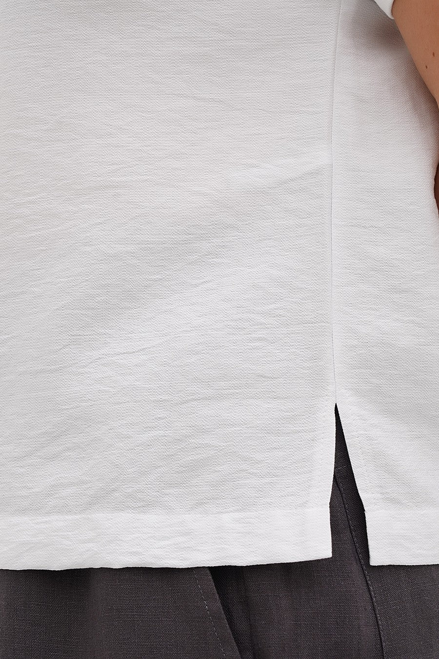 Топ из вискозы 060 white