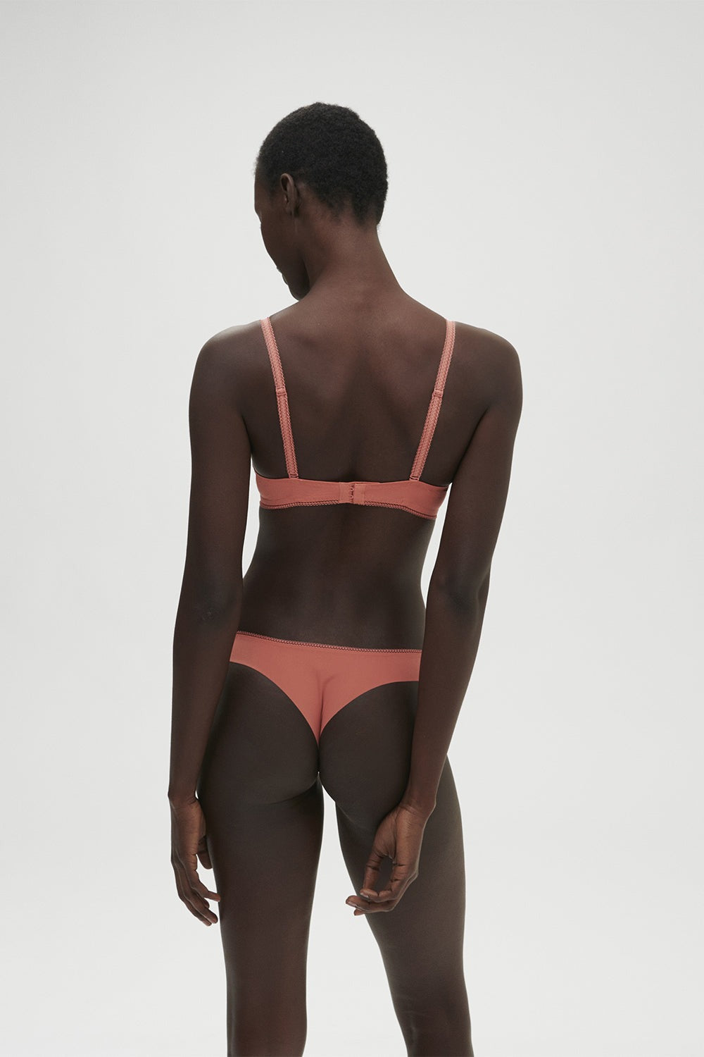 Трусики бразилиана с вышивкой Amazone 1C2710 rose texas FW23