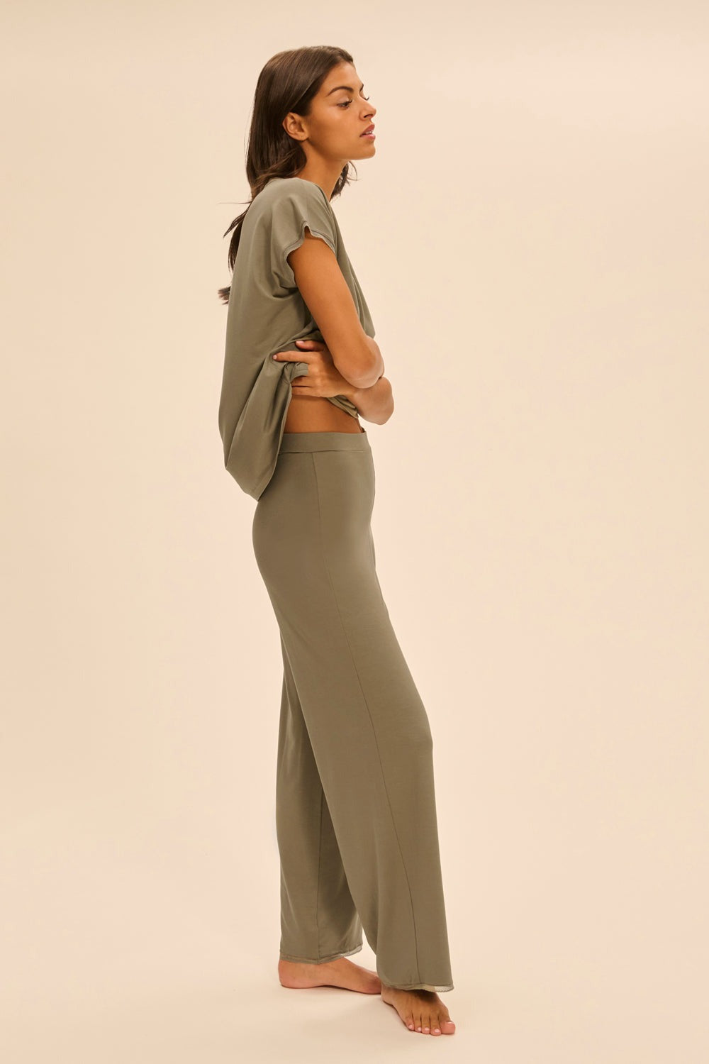 Піжамні штани з віскози Aurore 1C9660 vert argile SS25