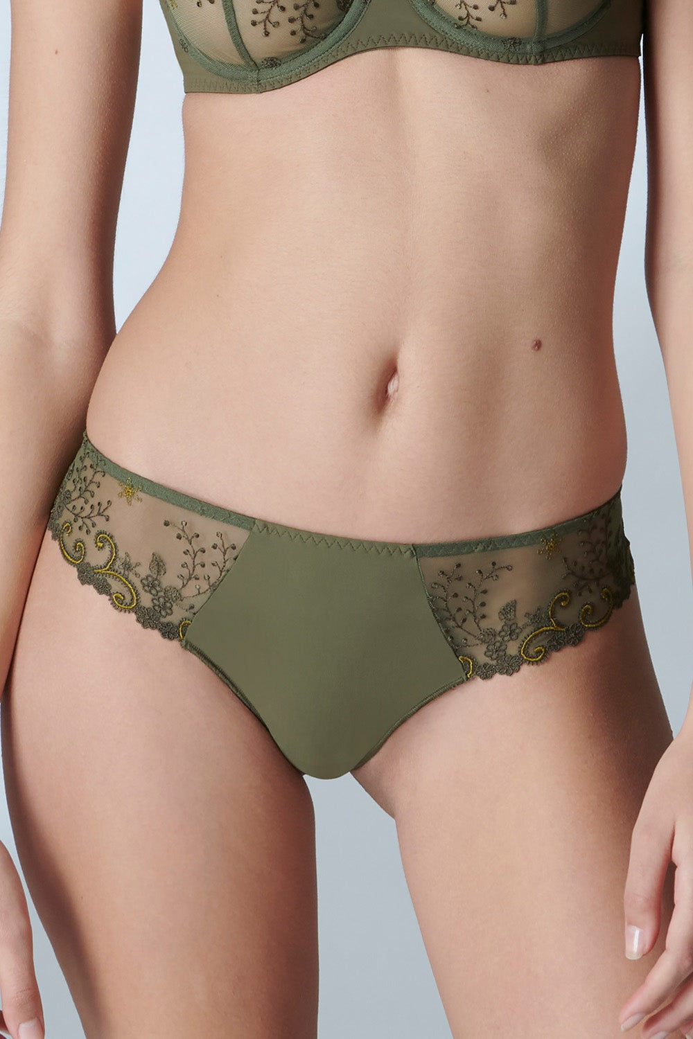 Трусики стринг с вышивкой Delice 12X700 safari FW22