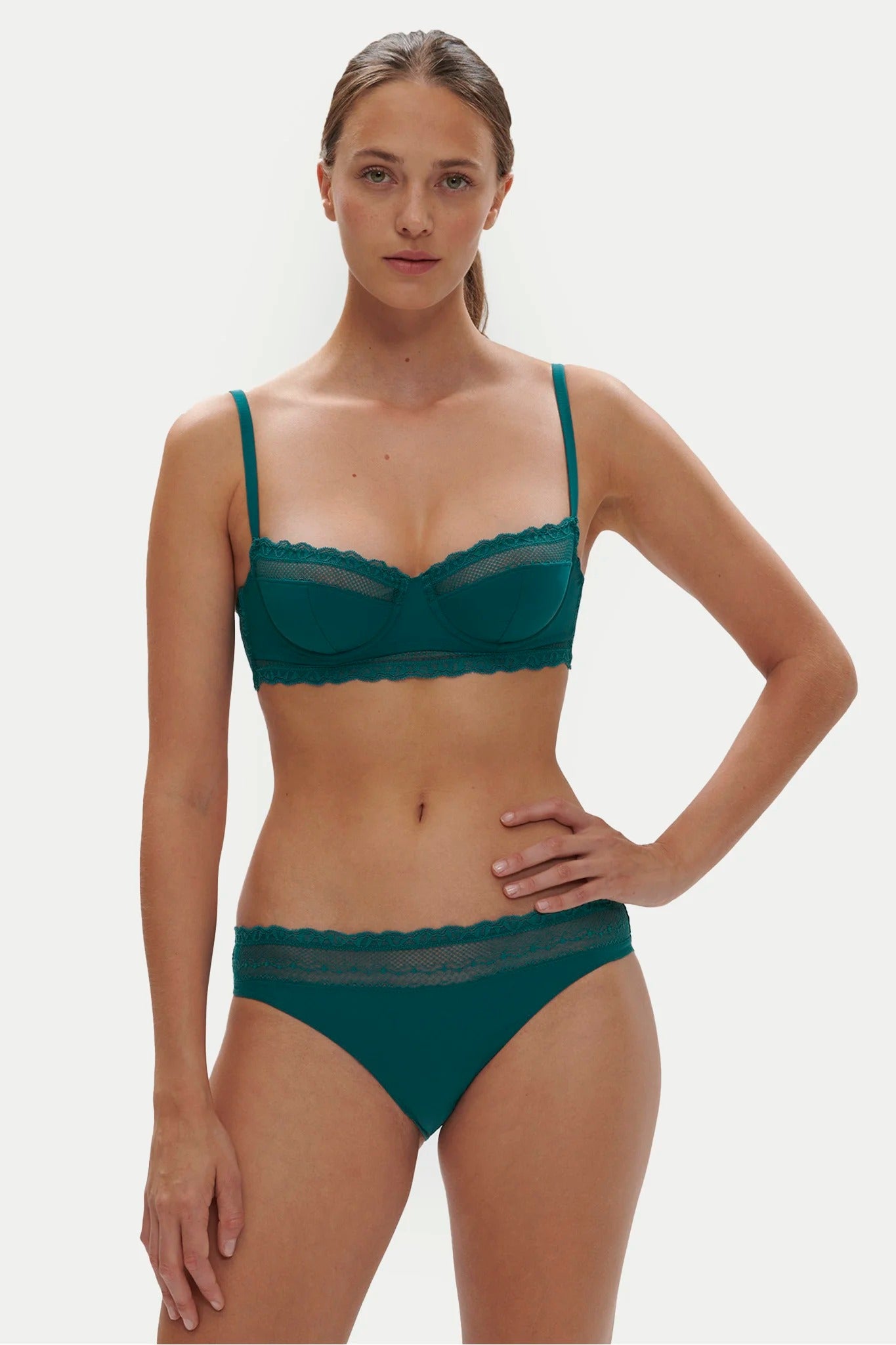 Бюстгальтер балконет на косточках Destinee 1D1330 bleu pavo SS24