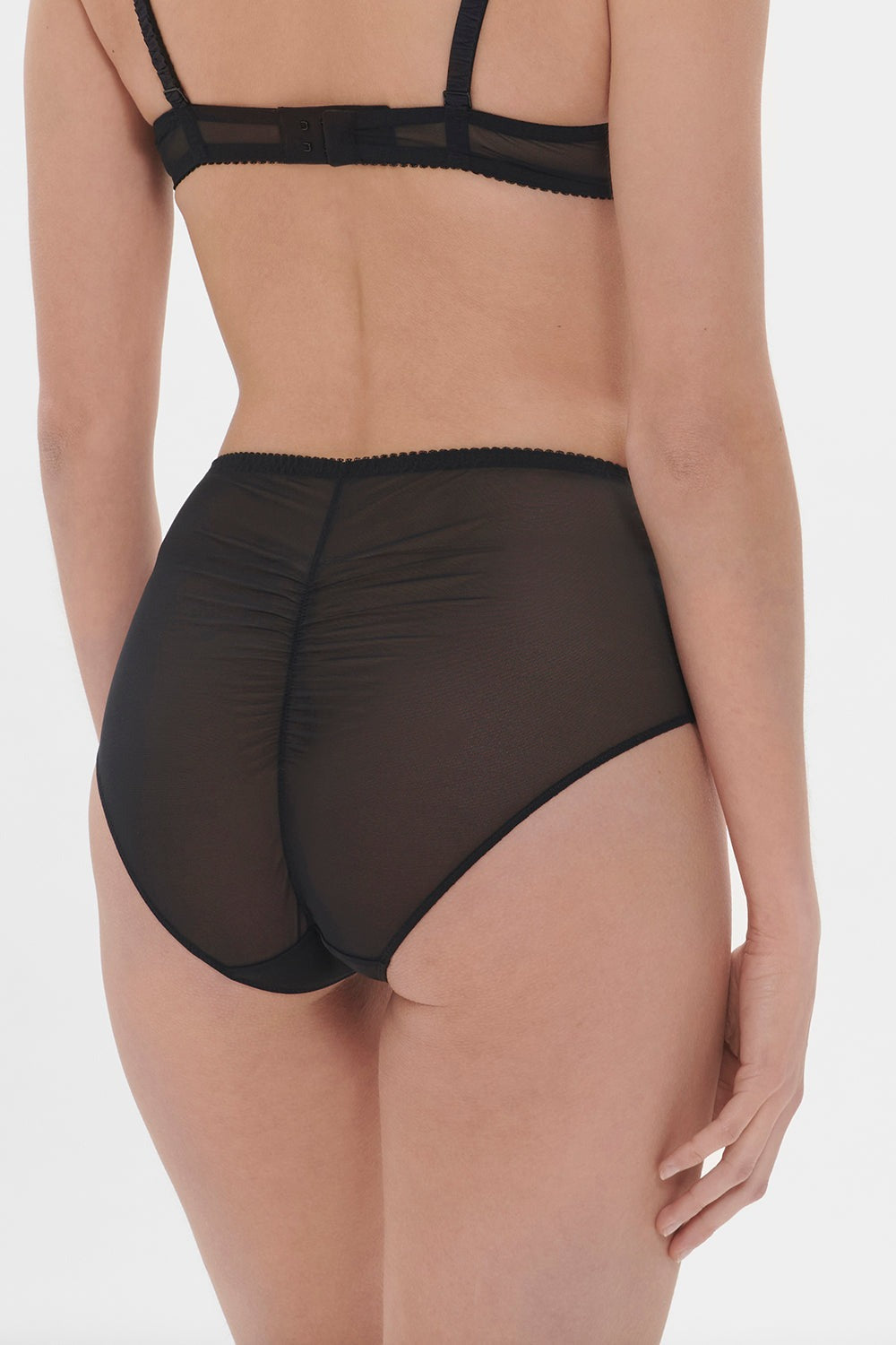 Высокие трусики слип Intrigue 1E2770 black