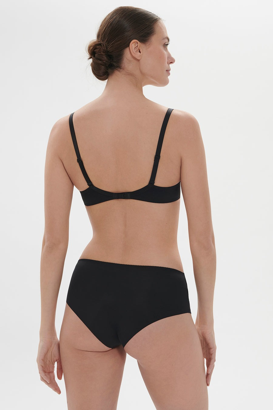 Шортики з мереживом Saga 15C630 black