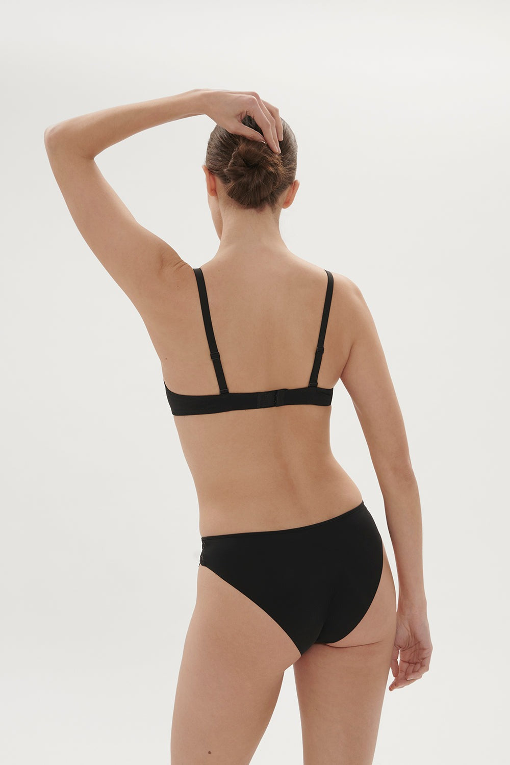 Трусики сліпи з мереживом Saga 15C720 black