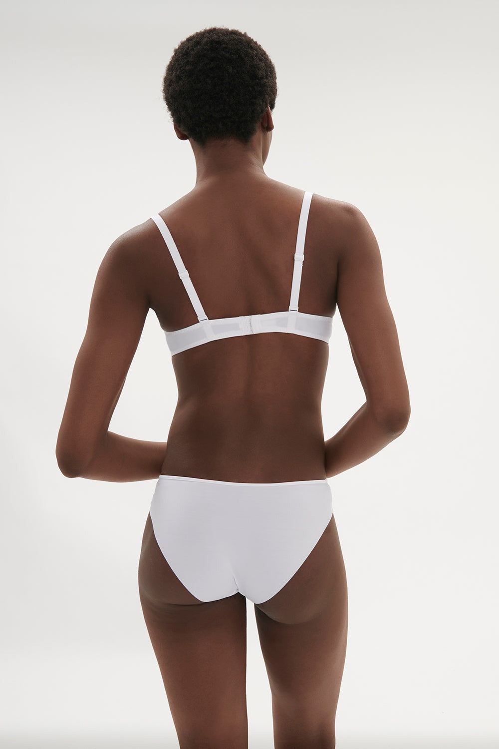 Трусики слип с кружевом Saga 15C720 white