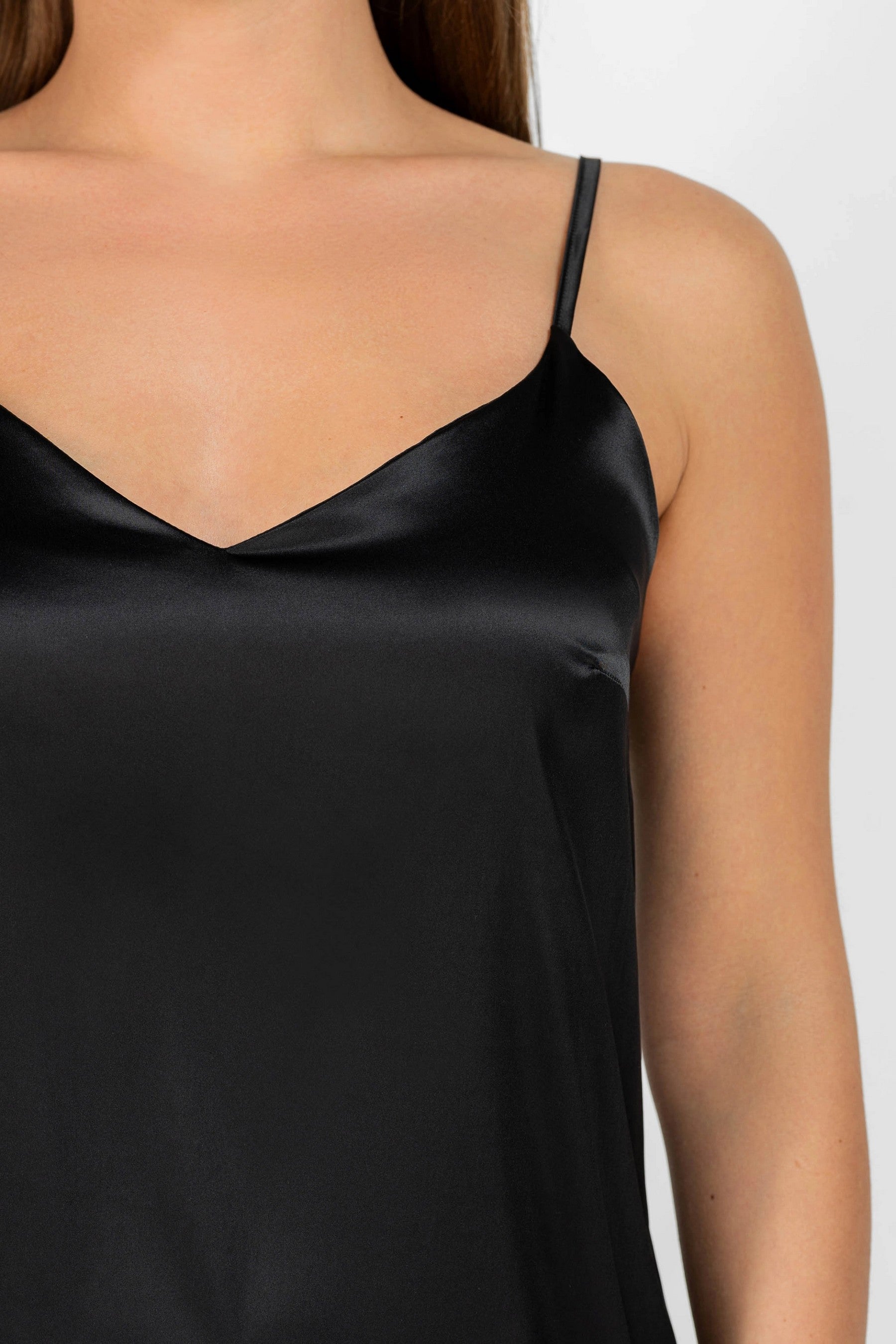Ночная сорочка с разрезами 8180-6046 black