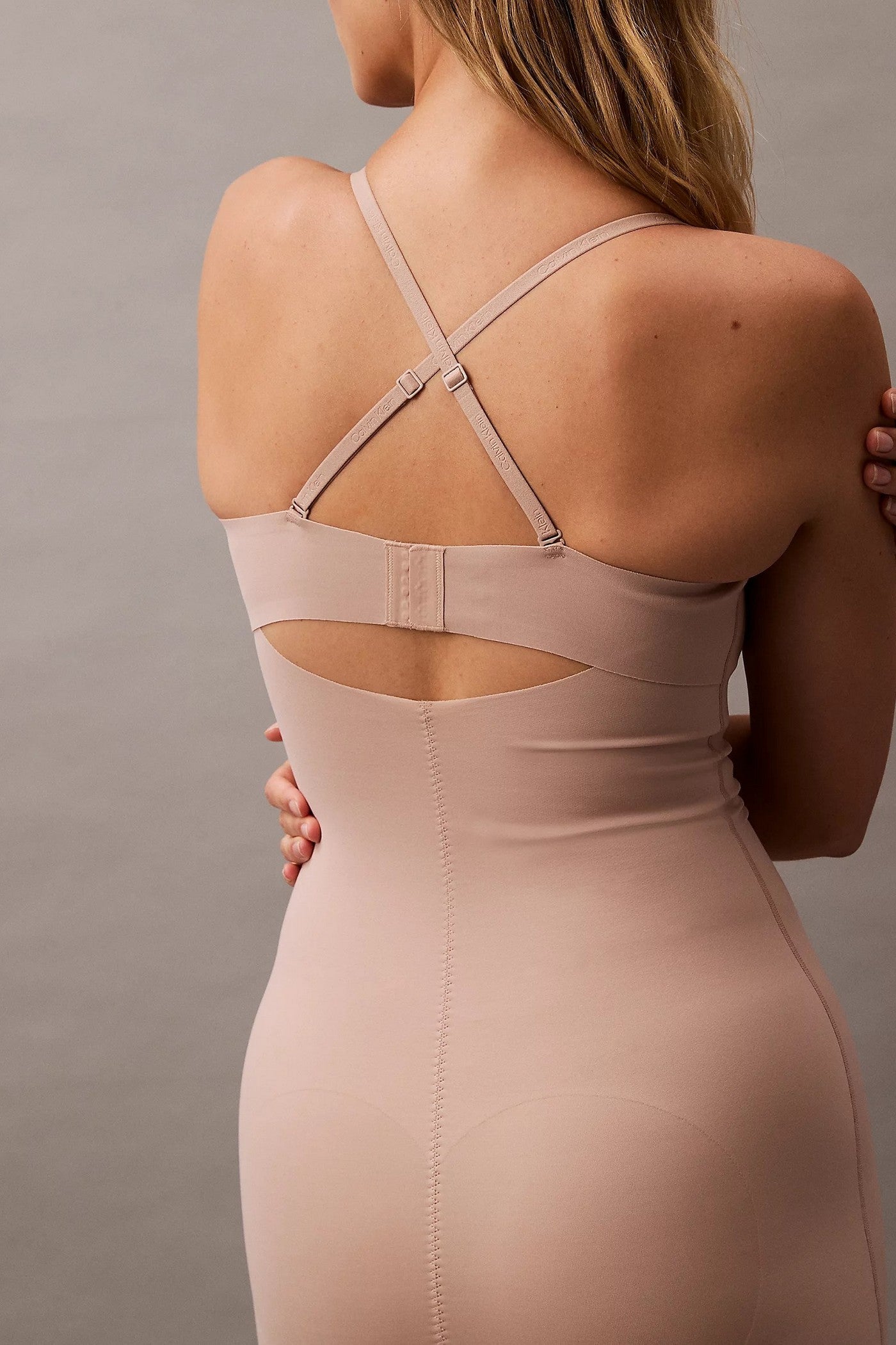 Моделююча комбінація 696979962 beige Calvin Klein застібка