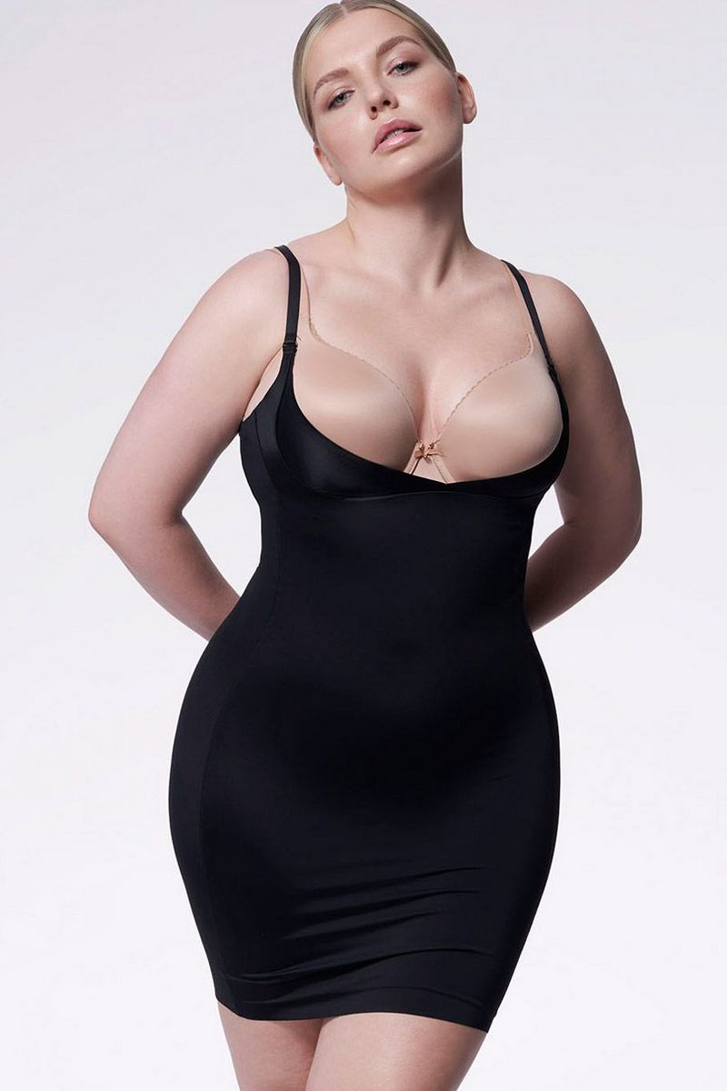 Корректирующая бесшовная комбинация с открытой грудью 222