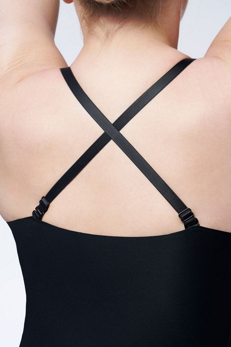 Корректирующая бесшовная комбинация с открытой грудью 222