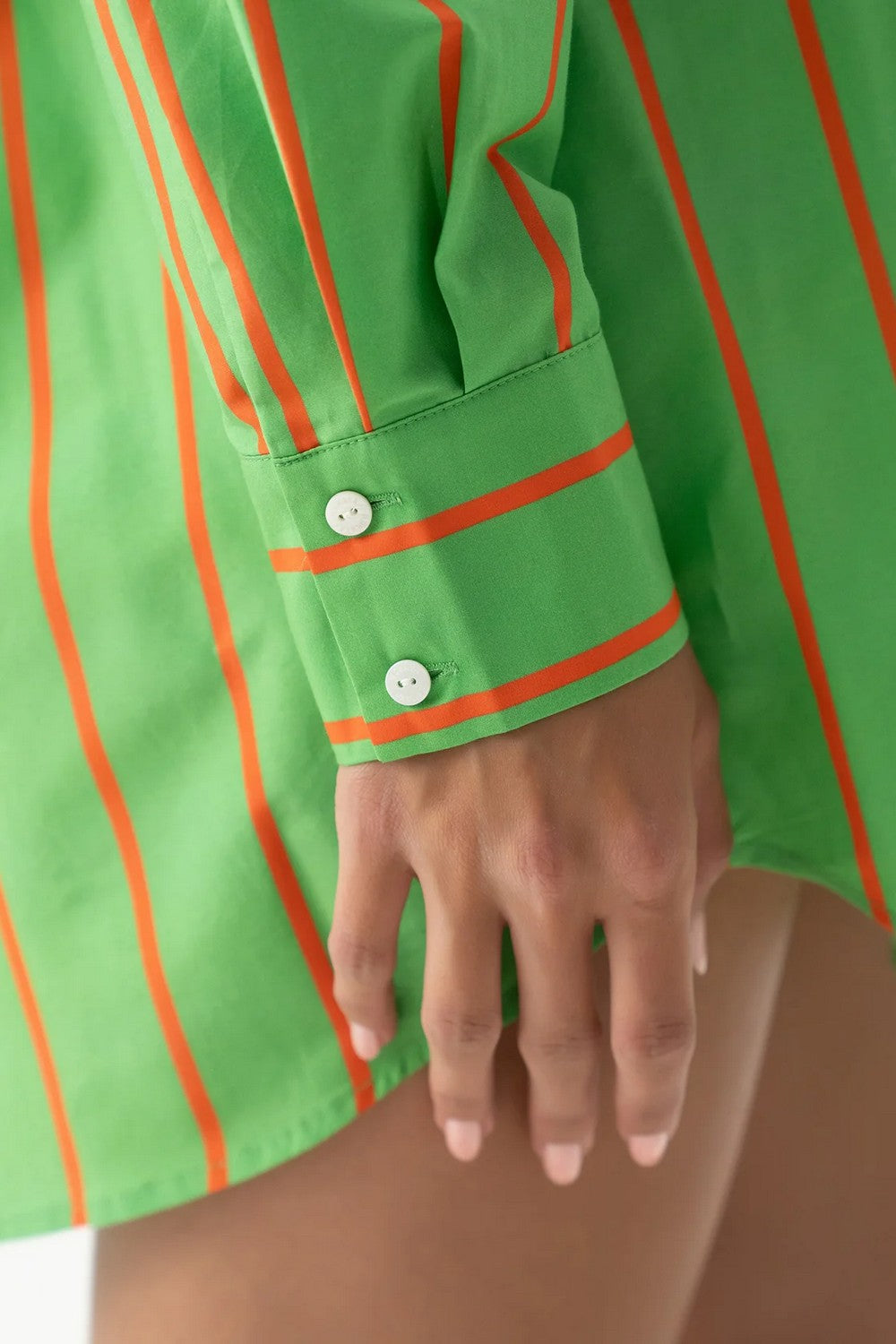 Хлопковая сорочка с принтом 251204-04 Strapped Cotton retro green