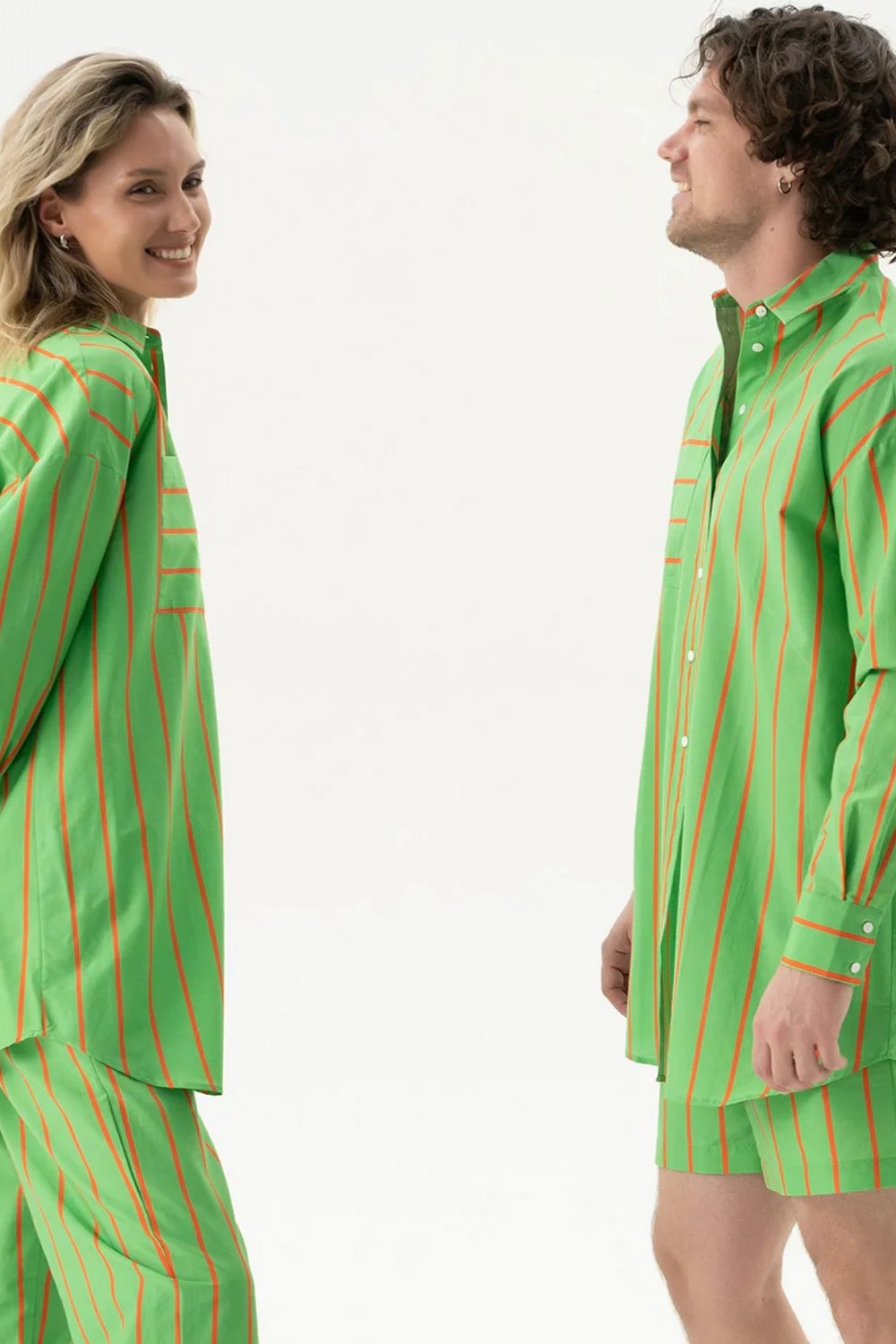 Хлопковая сорочка с принтом 251204-04 Strapped Cotton retro green