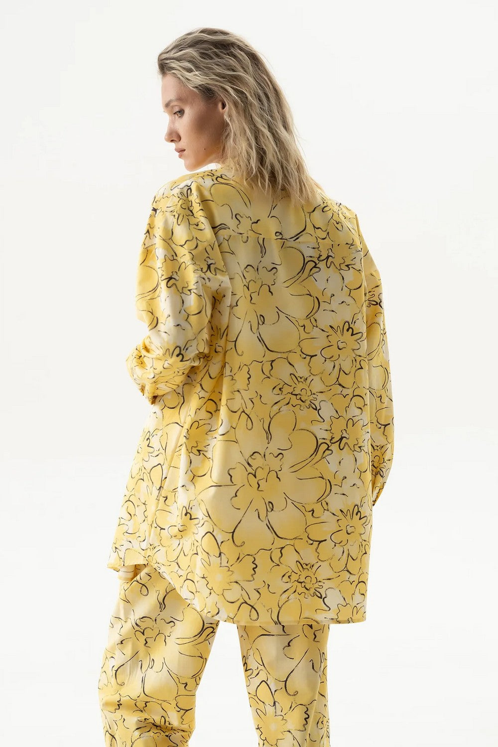 Хлопковая сорочка с принтом 251204-04 Strapped Cotton yellow flowers