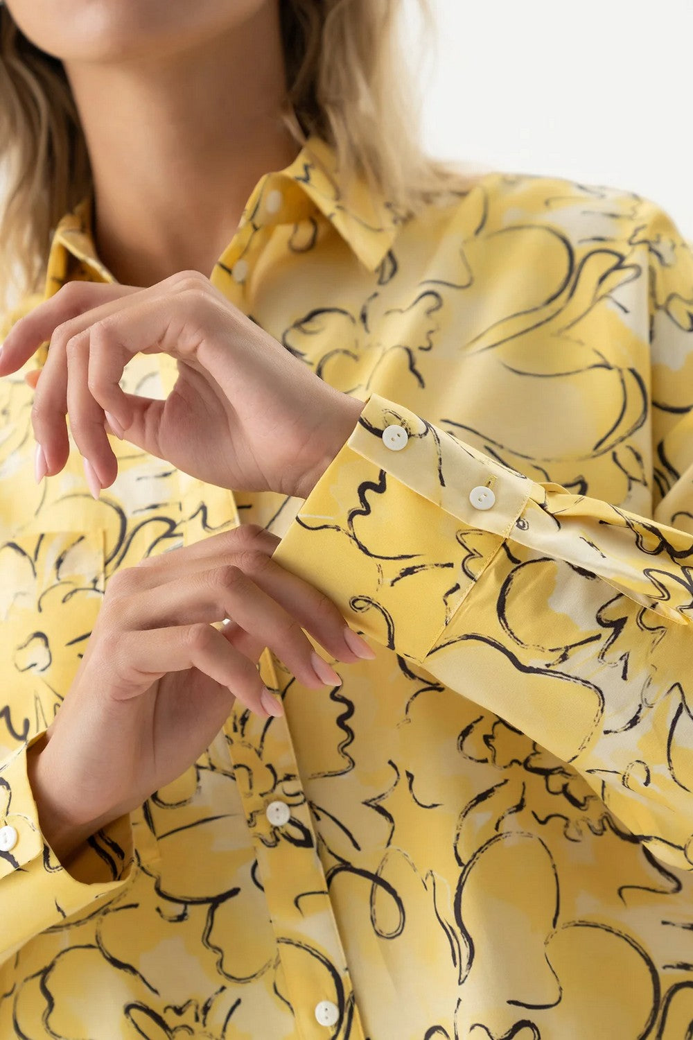 Хлопковая сорочка с принтом 251204-04 Strapped Cotton yellow flowers