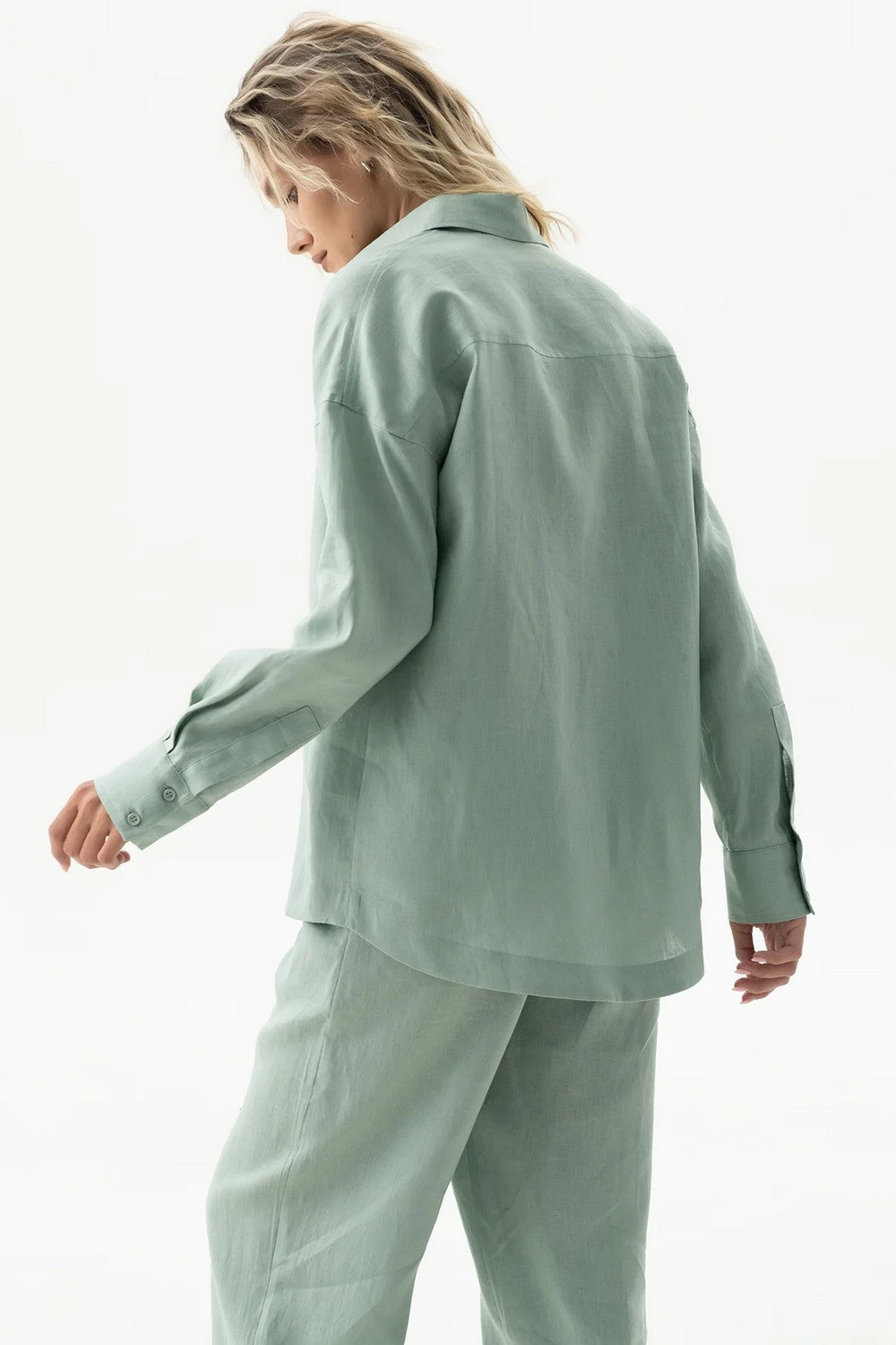 Льняная рубашка 251206-04 Linen Spirit green