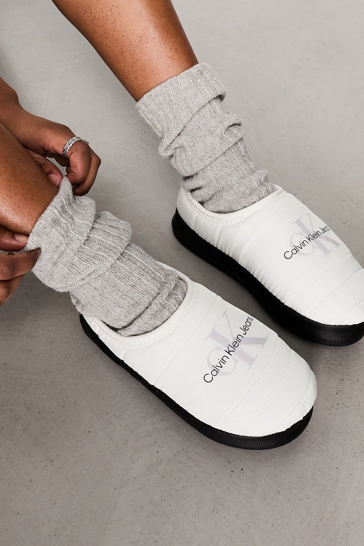 Тапочки з флісом 404706390 white