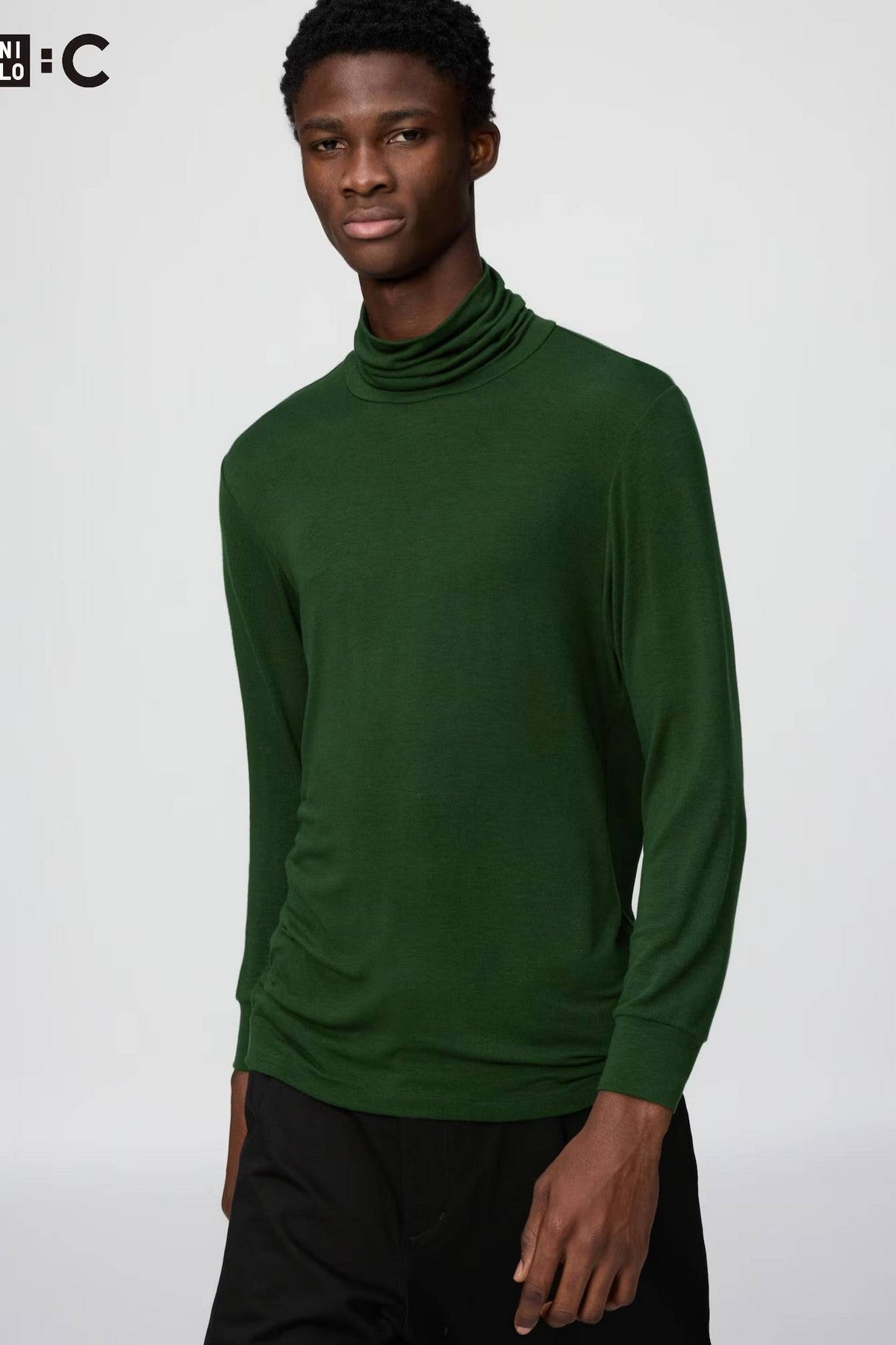Чоловічий термогольф 608167293 green Uniqlo