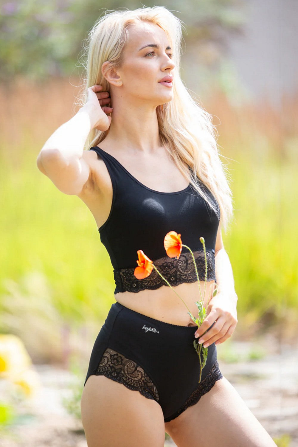 Бра-топ из бамбука с кружевом LBT 111 black